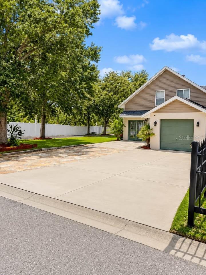 2328 Pleasure Run Dr Property Photo 5