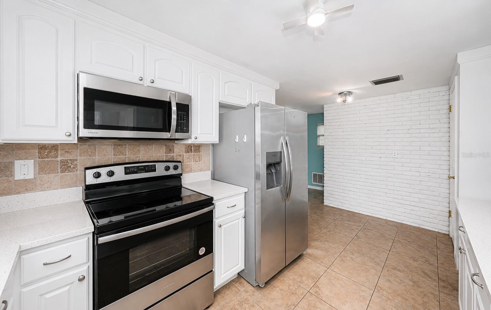 3627 Grayton Dr Property Photo 24