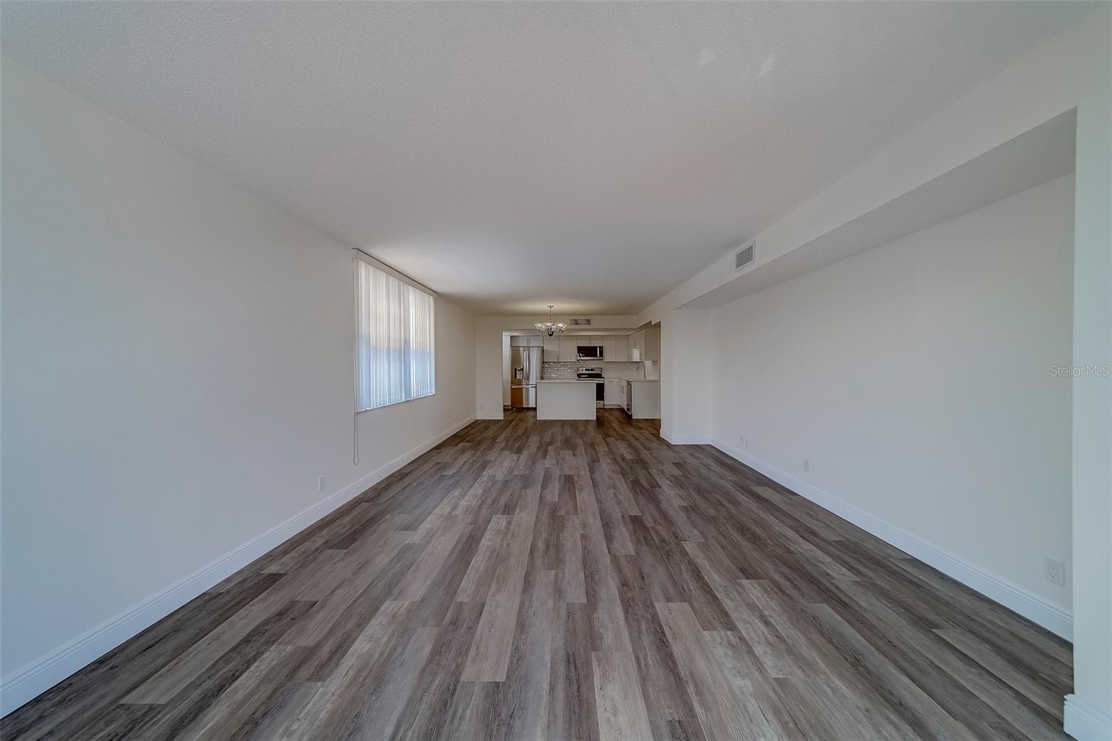 100 Oakmont Ln #504 Property Photo 15