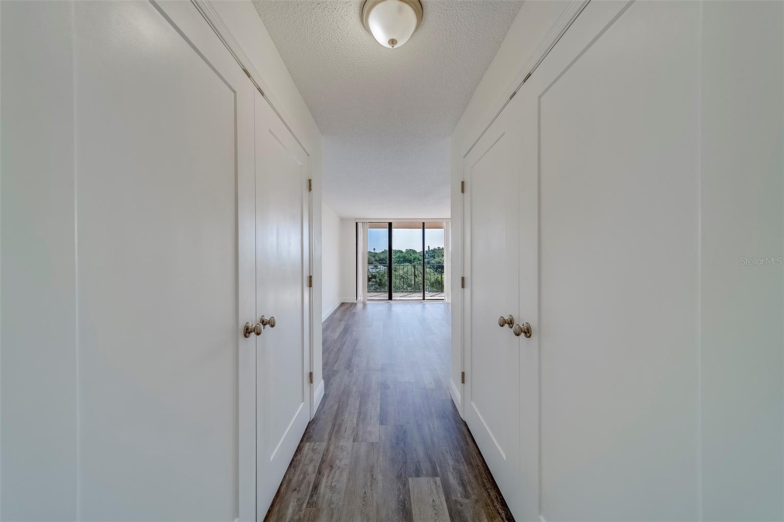100 Oakmont Ln #504 Property Photo 19