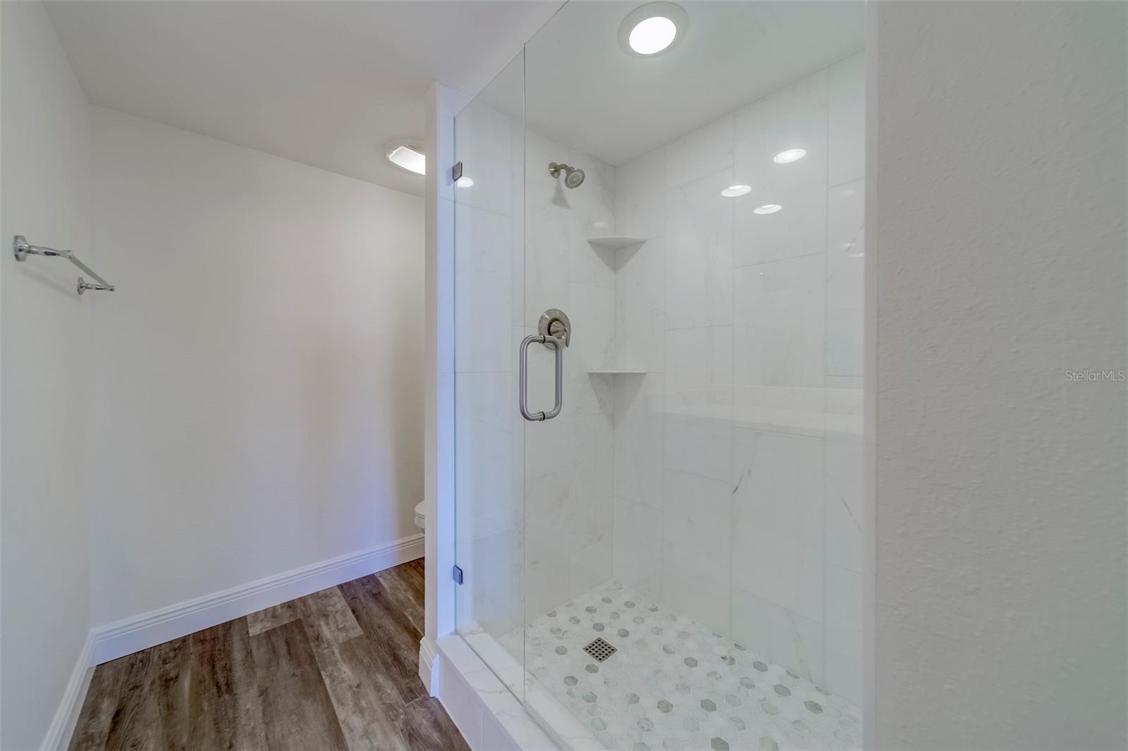 100 Oakmont Ln #504 Property Photo 27