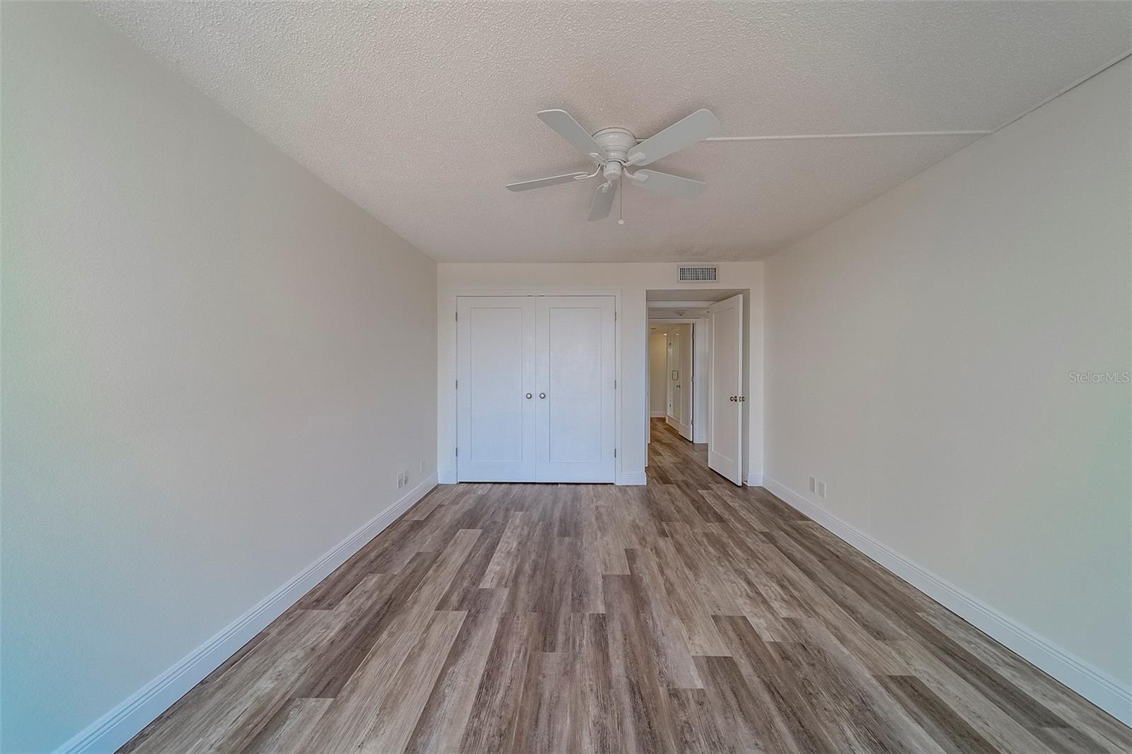 100 Oakmont Ln #504 Property Photo 31