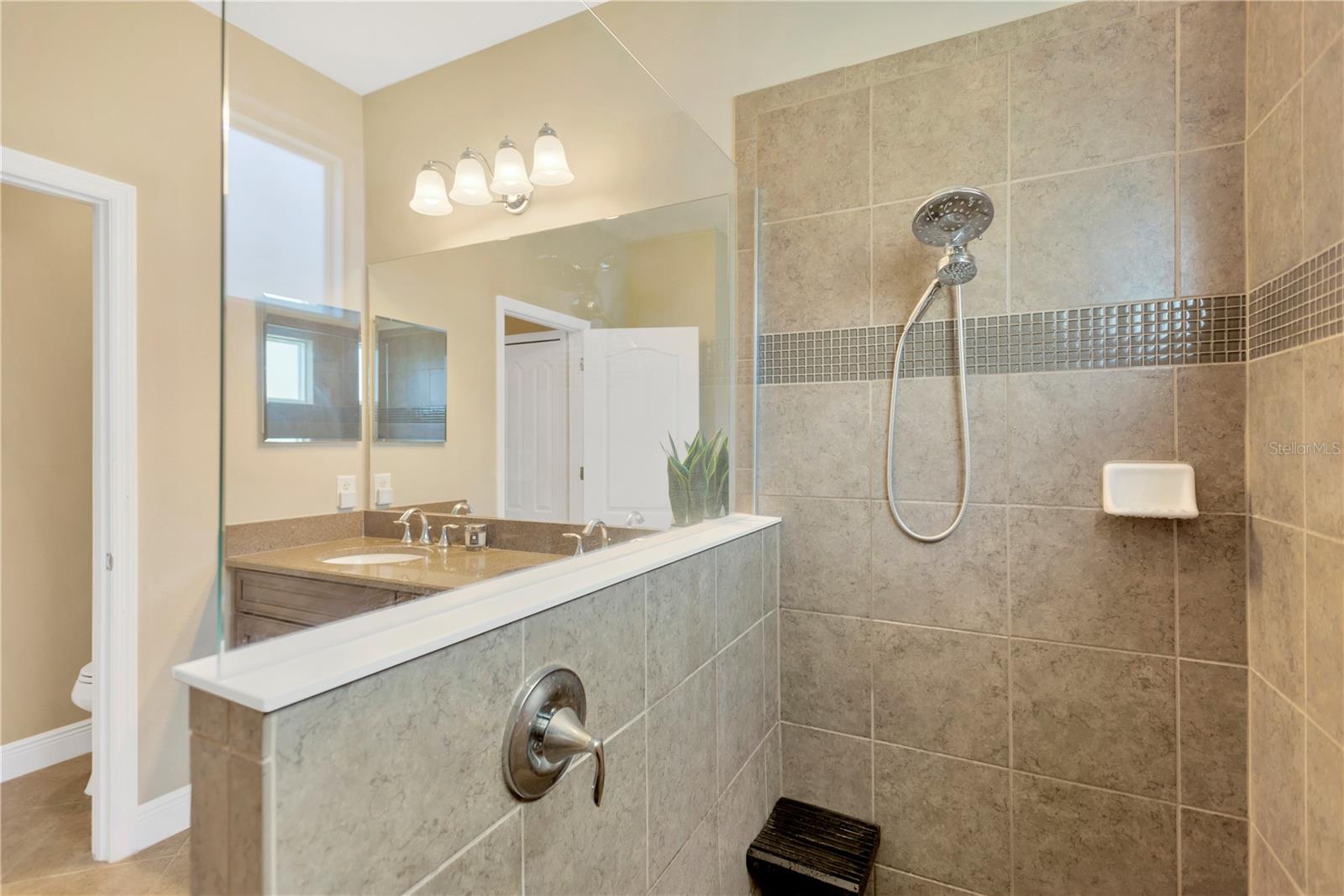 6420 Seasound Dr Property Photo 27