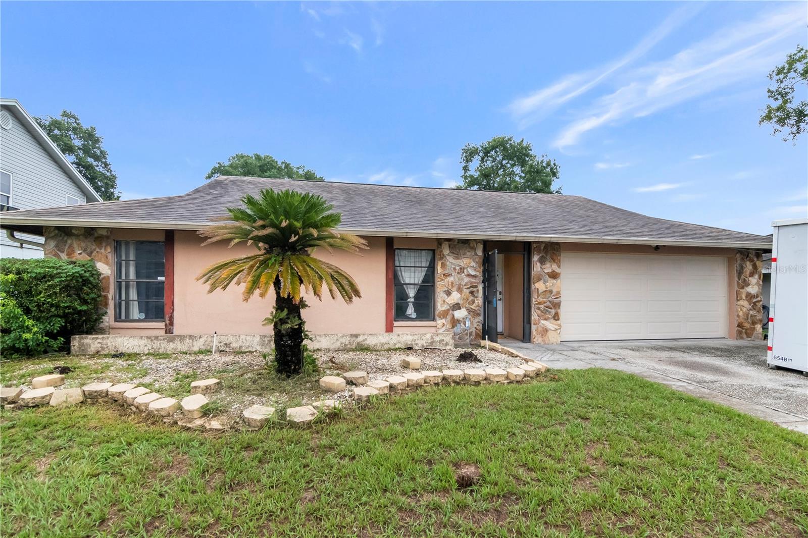 13613 Old Farm Dr Property Photo 1