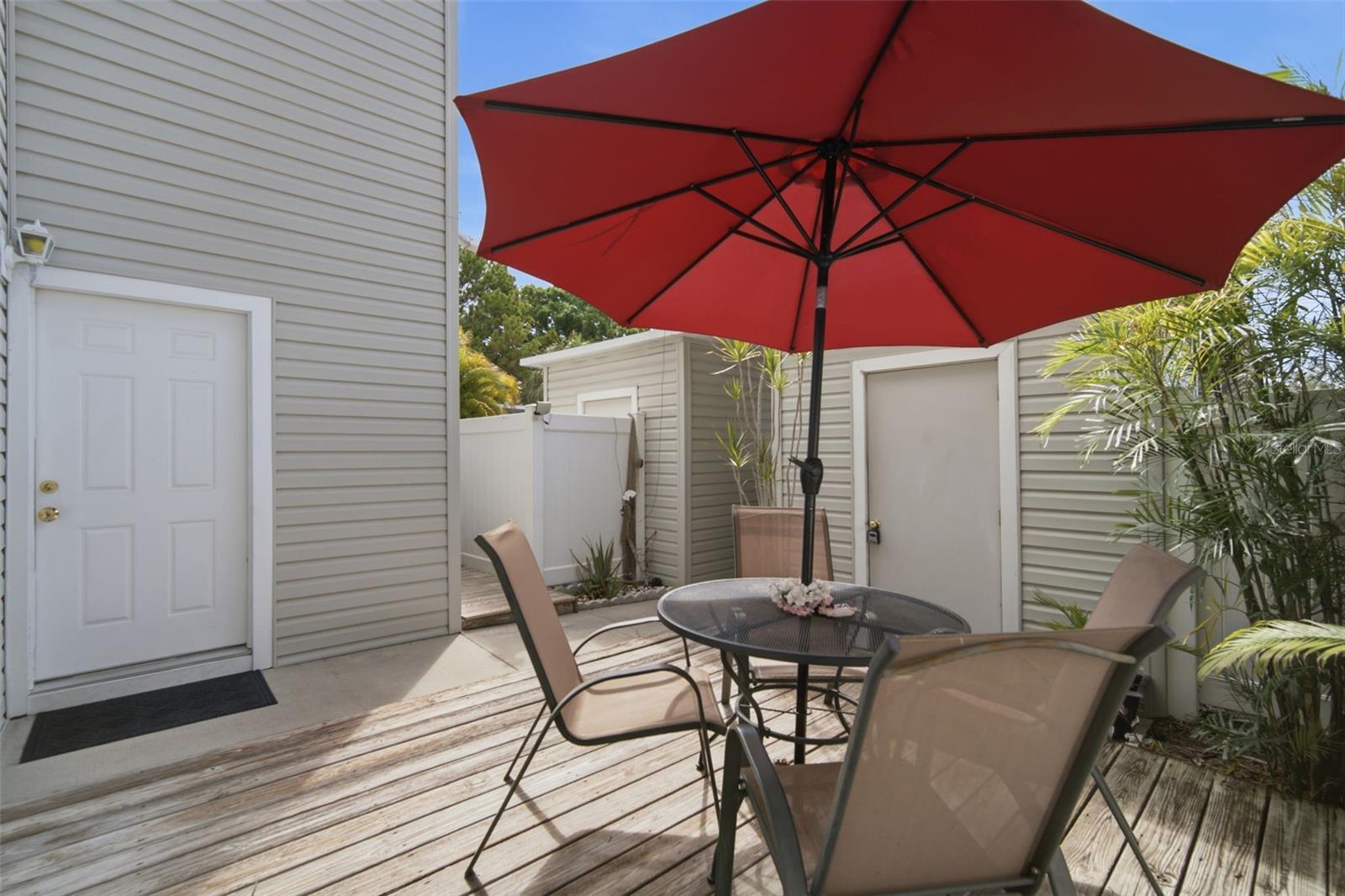 8350 Savannah Trace Cir #305 Property Photo 6
