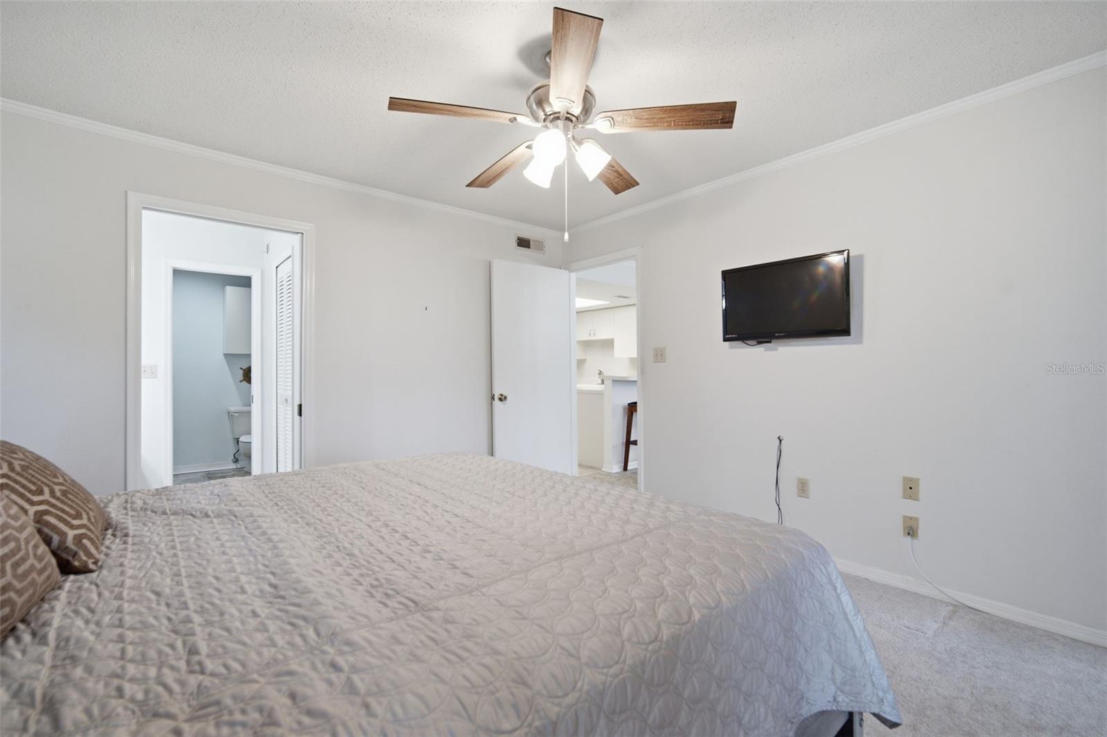 8350 Savannah Trace Cir #305 Property Photo 25