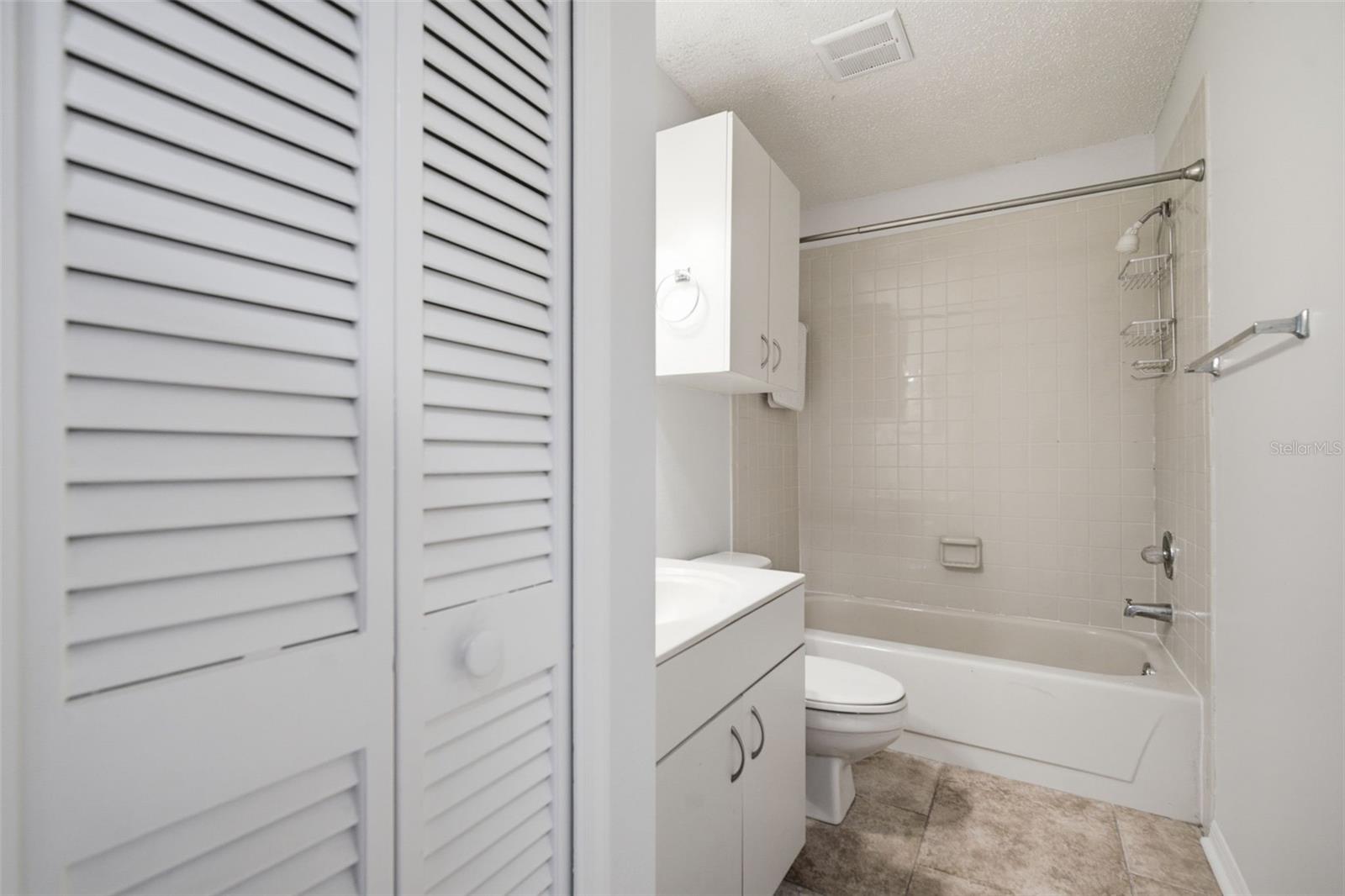 8350 Savannah Trace Cir #305 Property Photo 34
