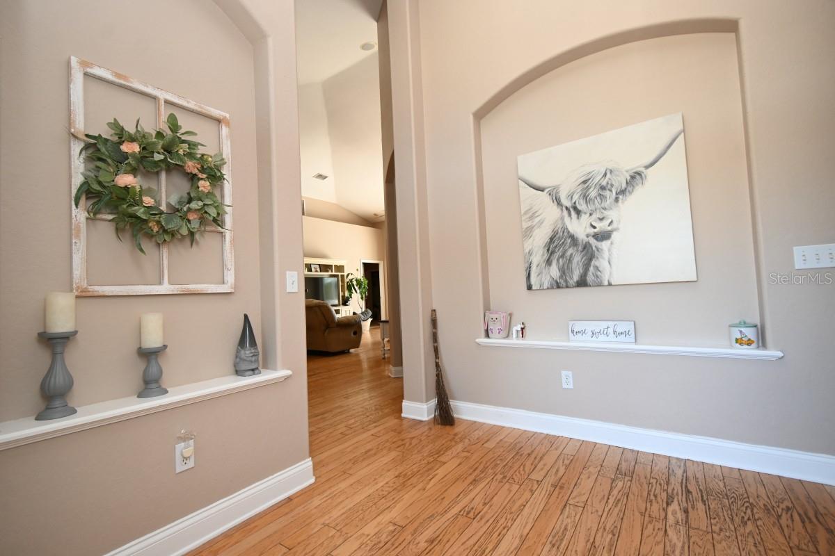 12106 Palm St Property Photo 6