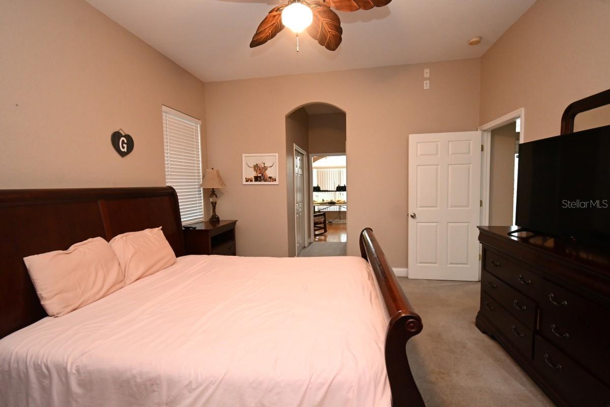 12106 Palm St Property Photo 18