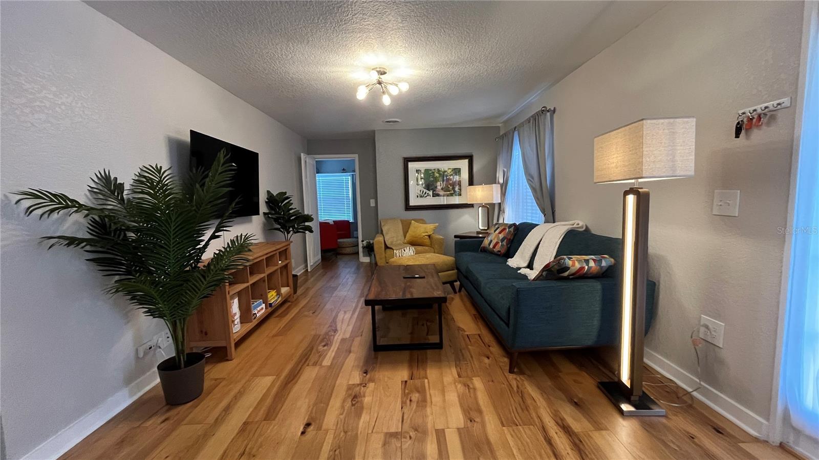 2301 W Idlewild Ave Property Photo 9