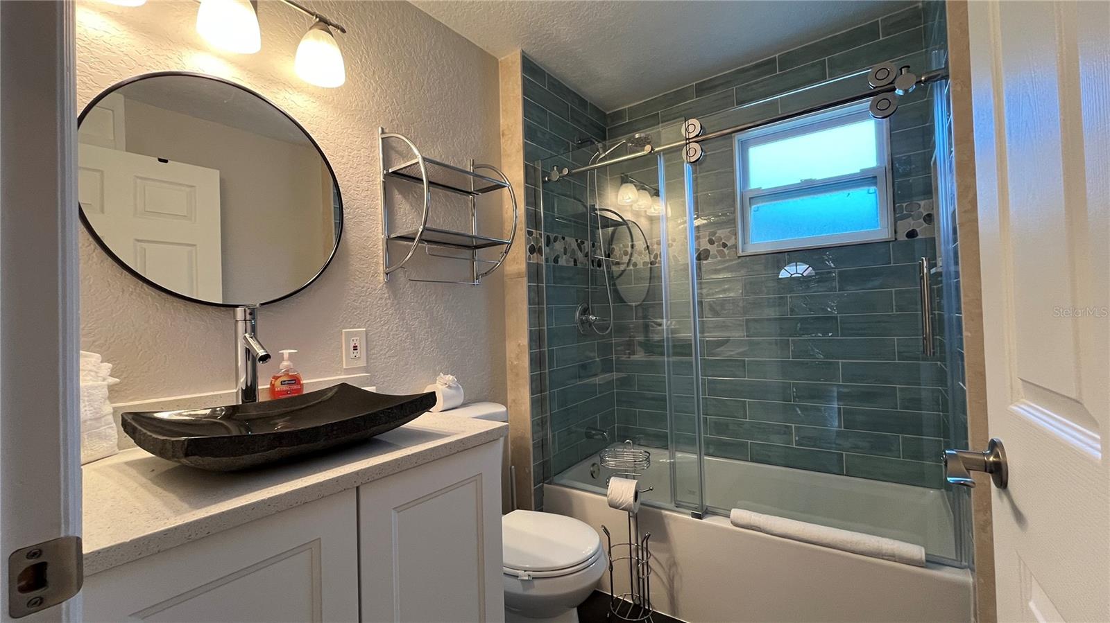 2301 W Idlewild Ave Property Photo 23