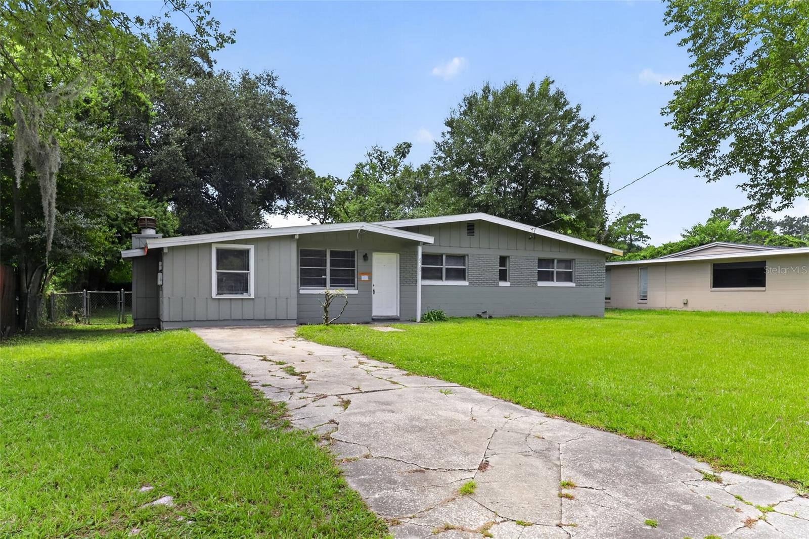 6728 PETER RABBIT DR N