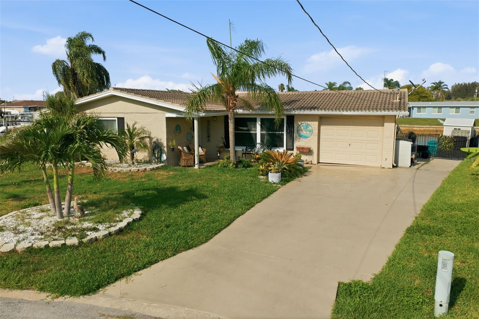 12816 4TH ISLE Property Photo 1