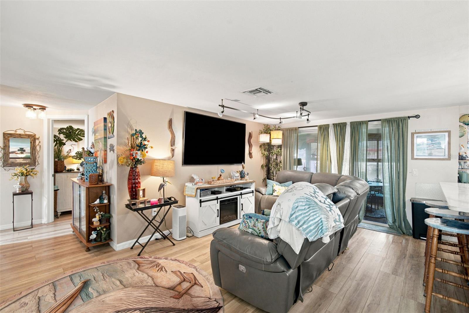 12816 4th Isle Property Photo 11