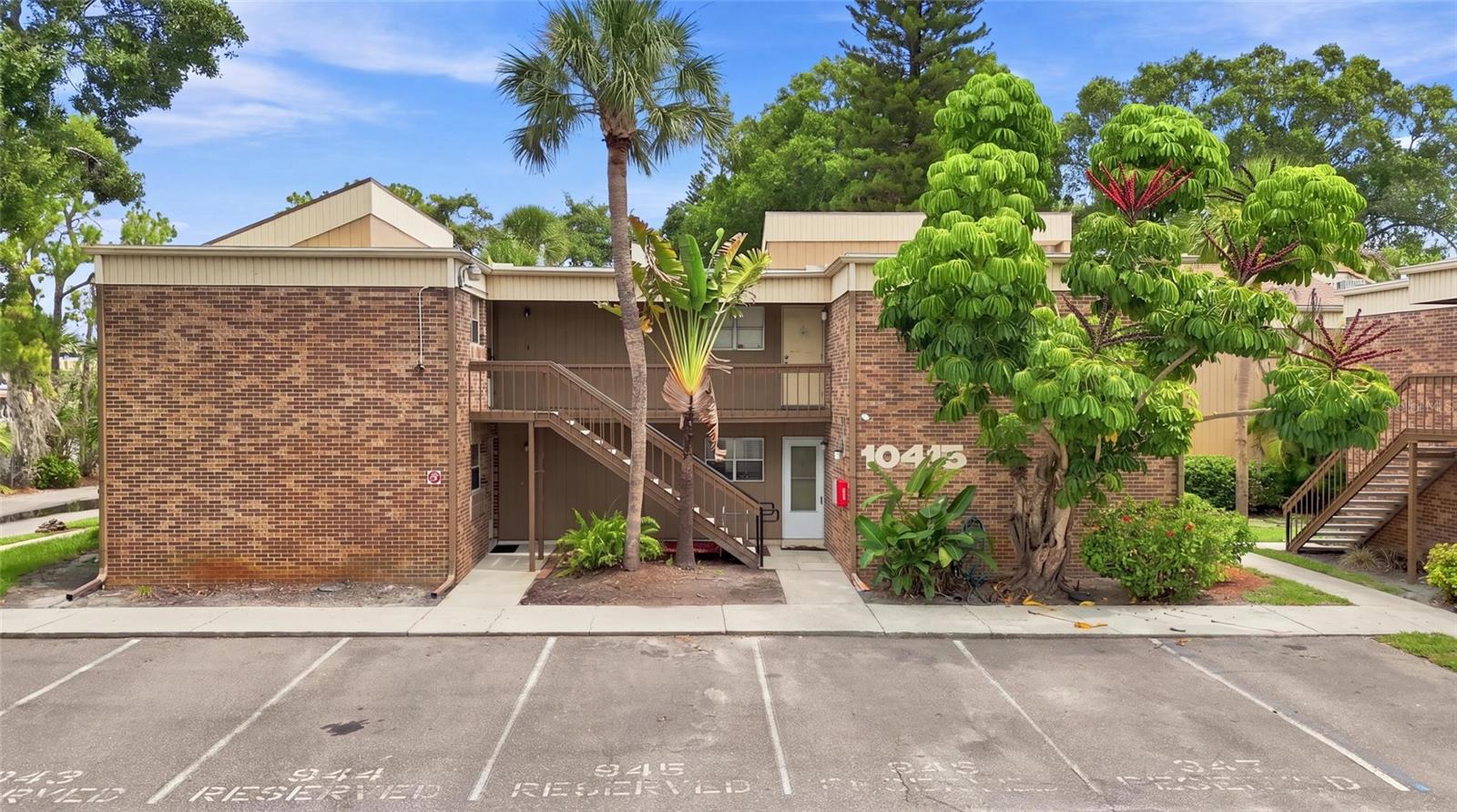 10415 Carrollbrook Cir #207 Property Photo 1