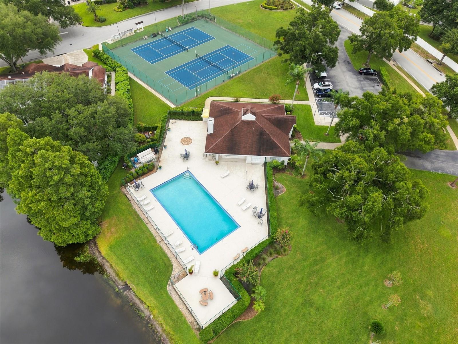 1821 Lake Heron Dr Property Photo 47