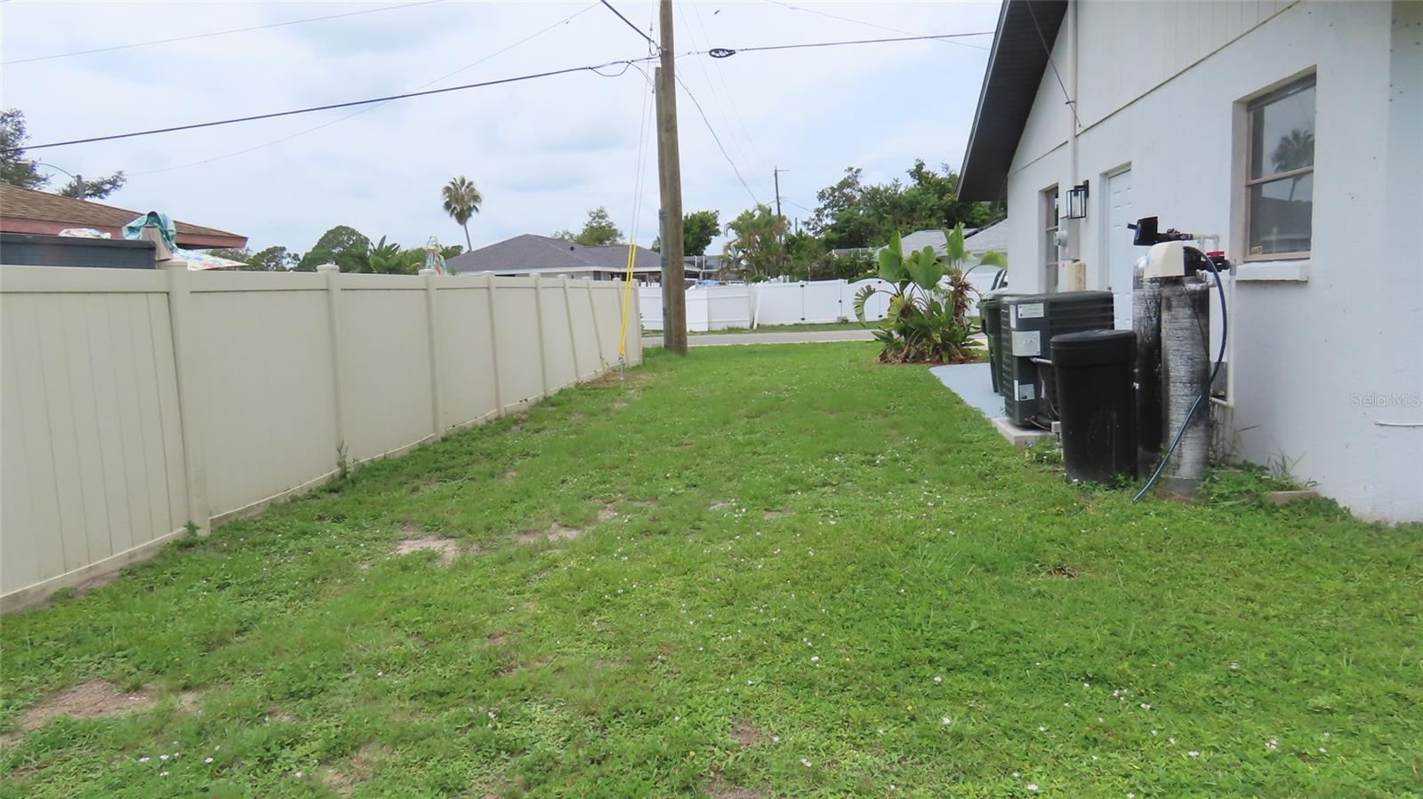 807 Nectar Rd Property Photo 5