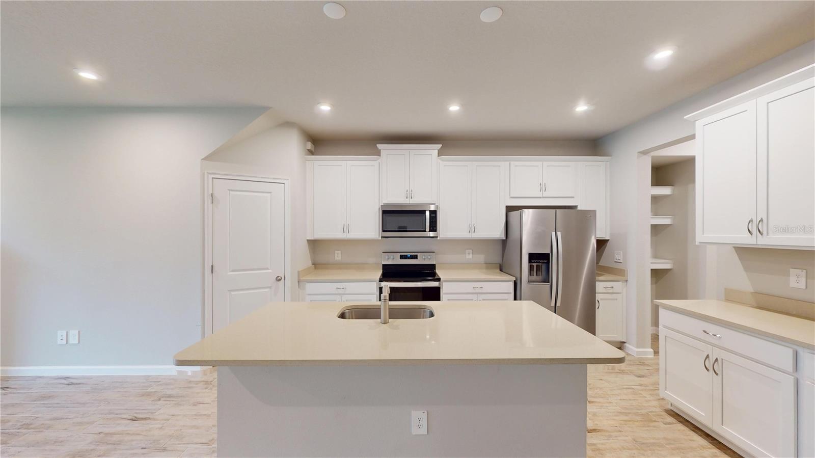26130 Fantasy Sky Ln Property Photo 5