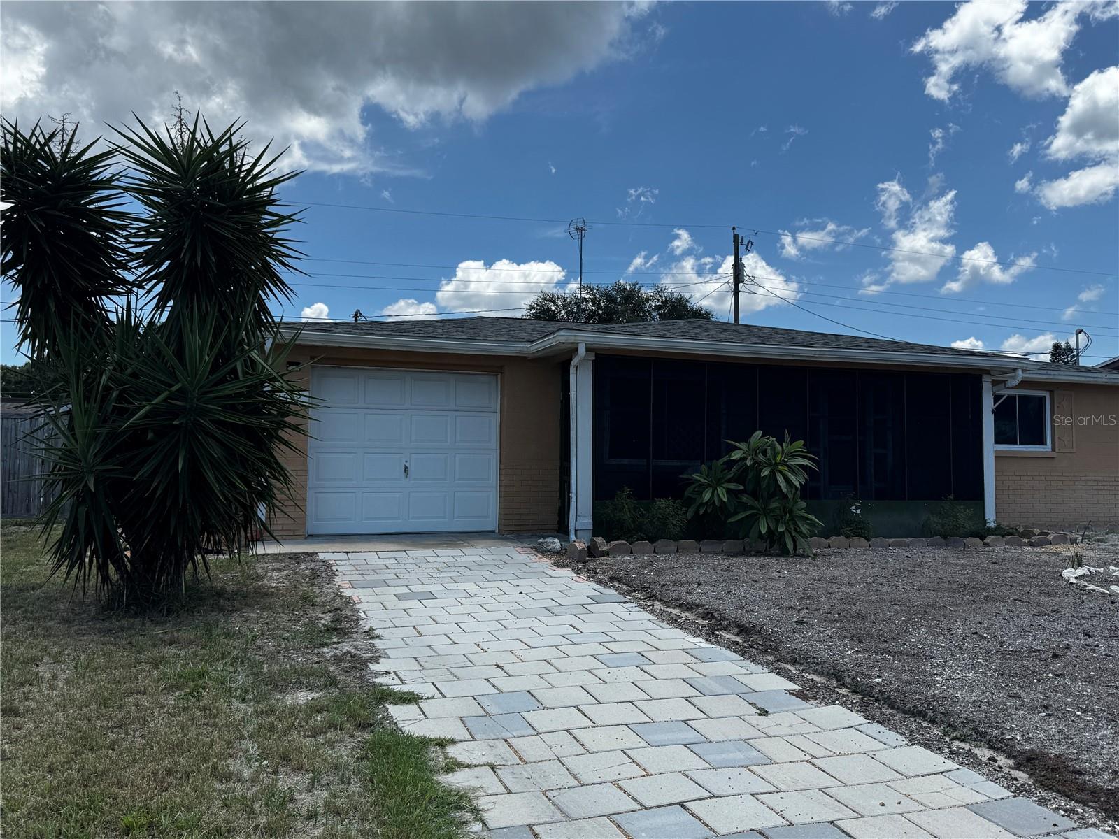 2552 Limewood Dr Property Photo 3