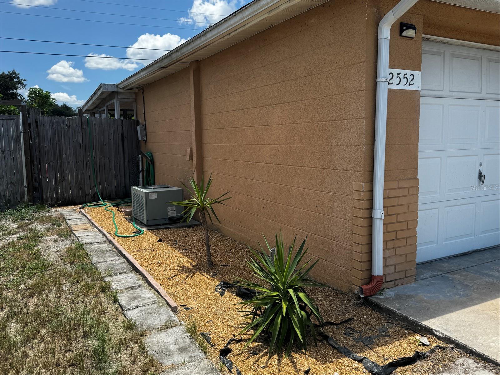 2552 Limewood Dr Property Photo 4