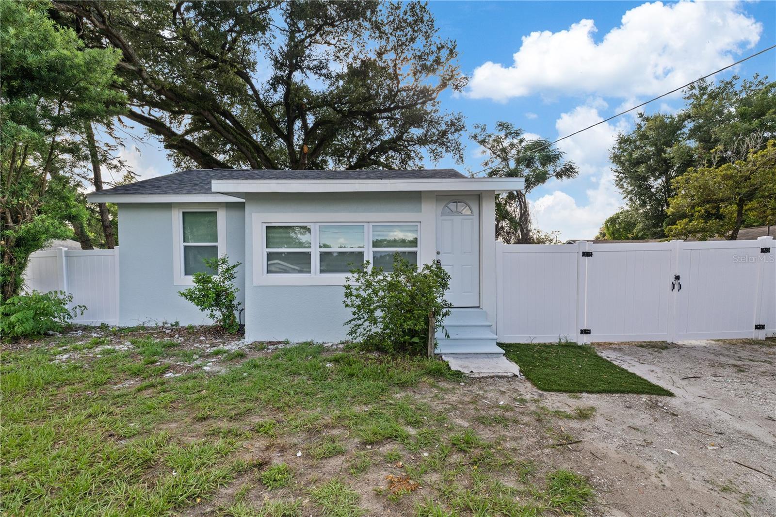 8714 N BLVD Property Photo 1
