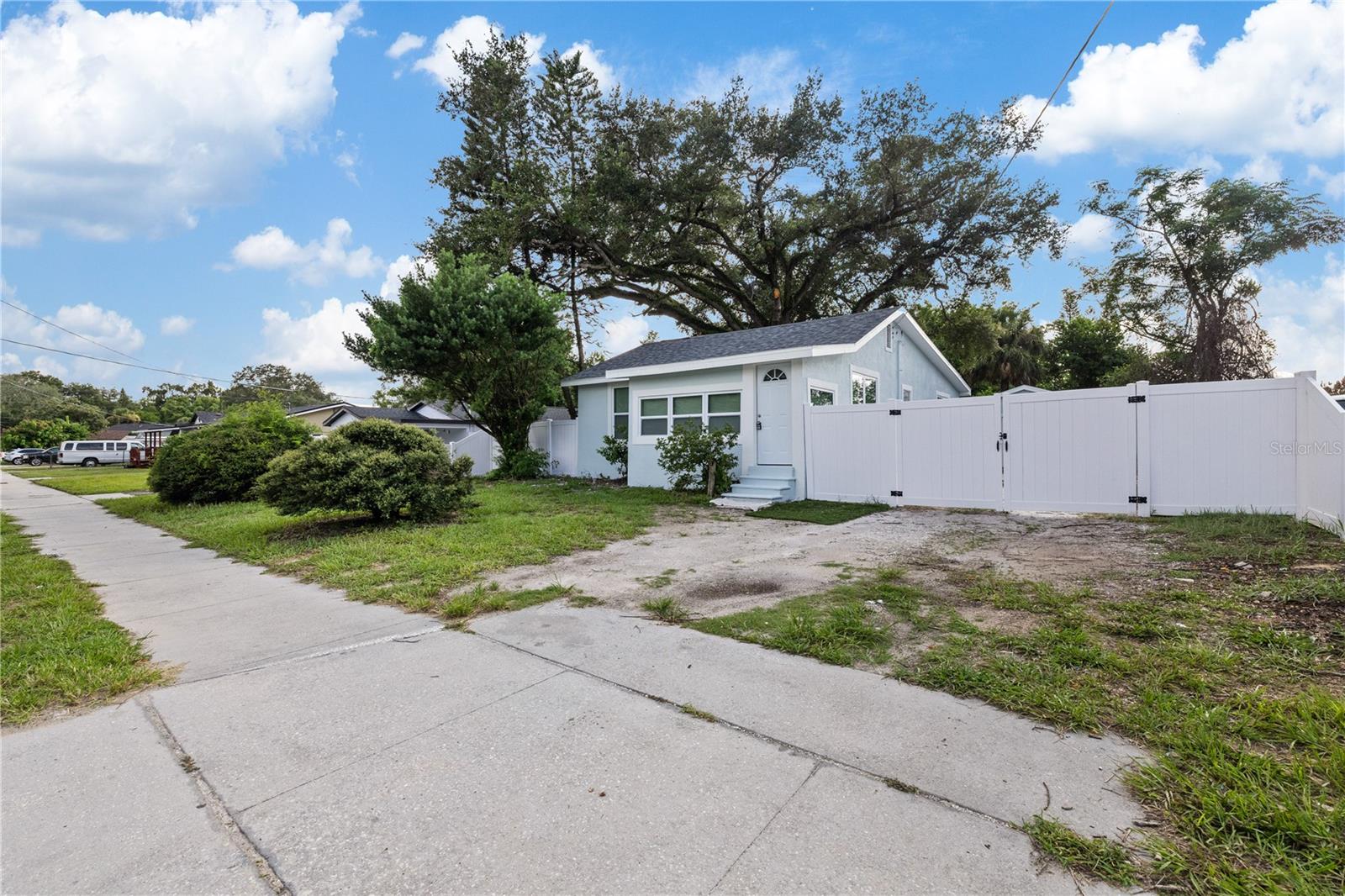 8714 N Blvd Property Photo 2