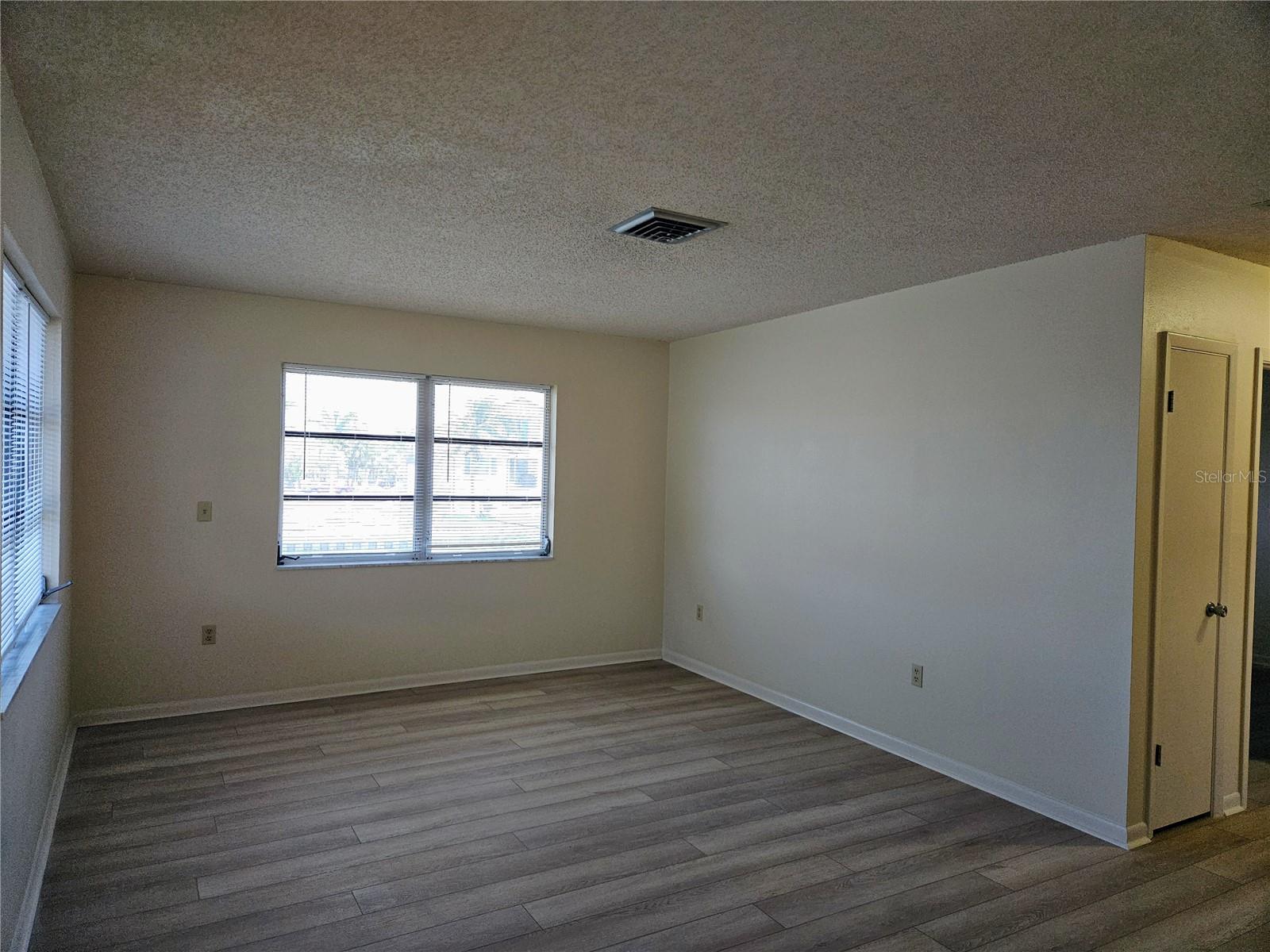 360 137th Avenue Cir #360 Property Photo 2