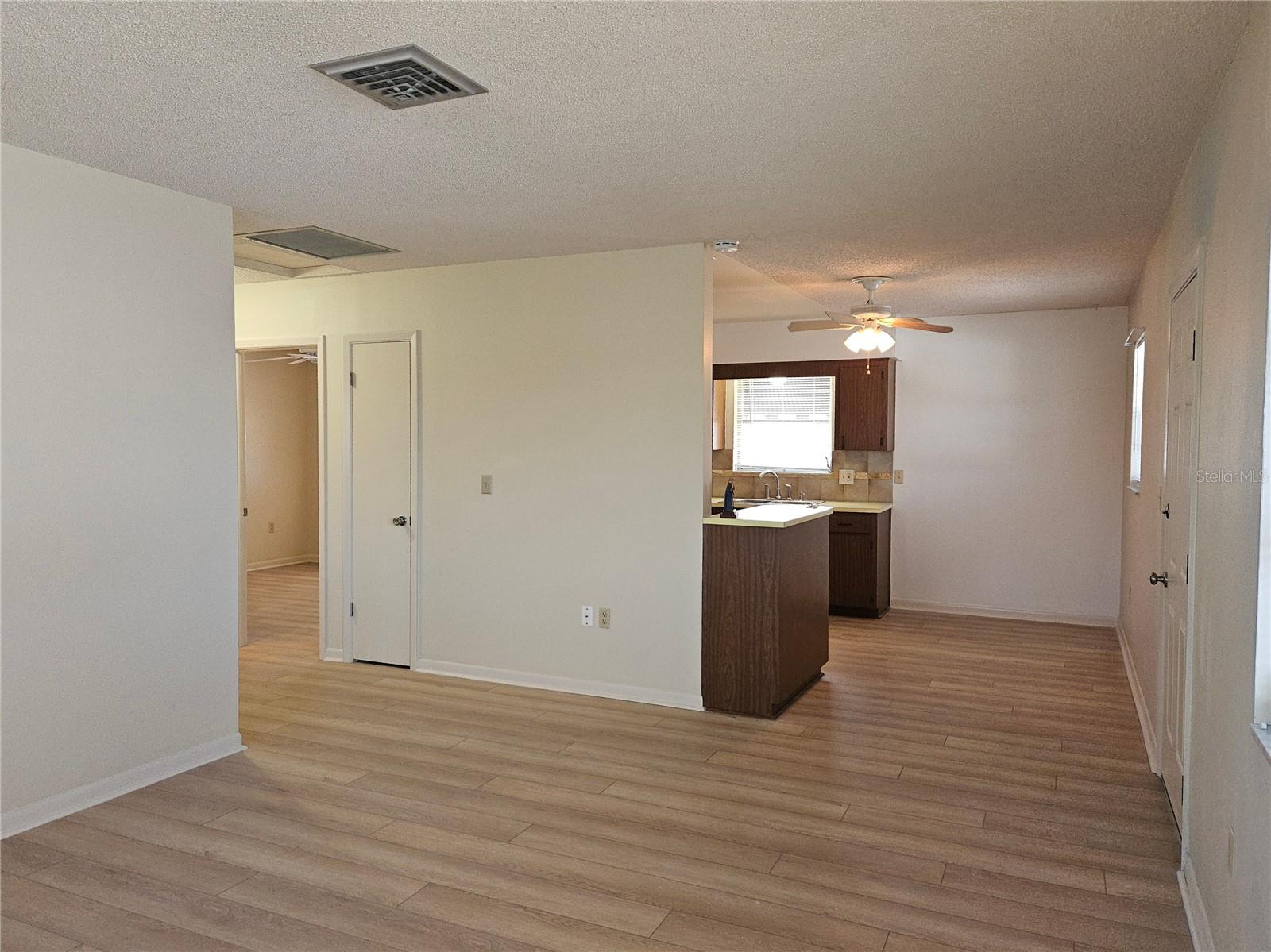 360 137th Avenue Cir #360 Property Photo 5