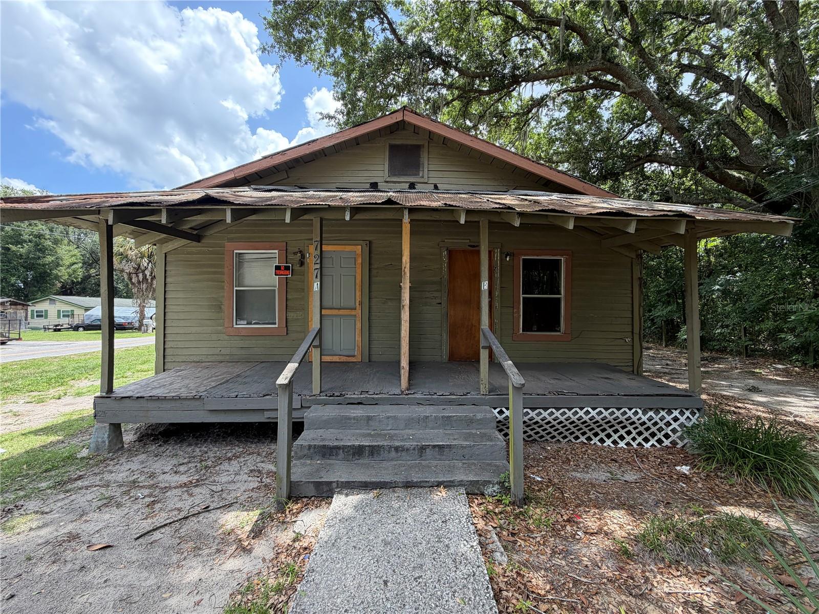 727 Nw 7th Ave Property Photo 1