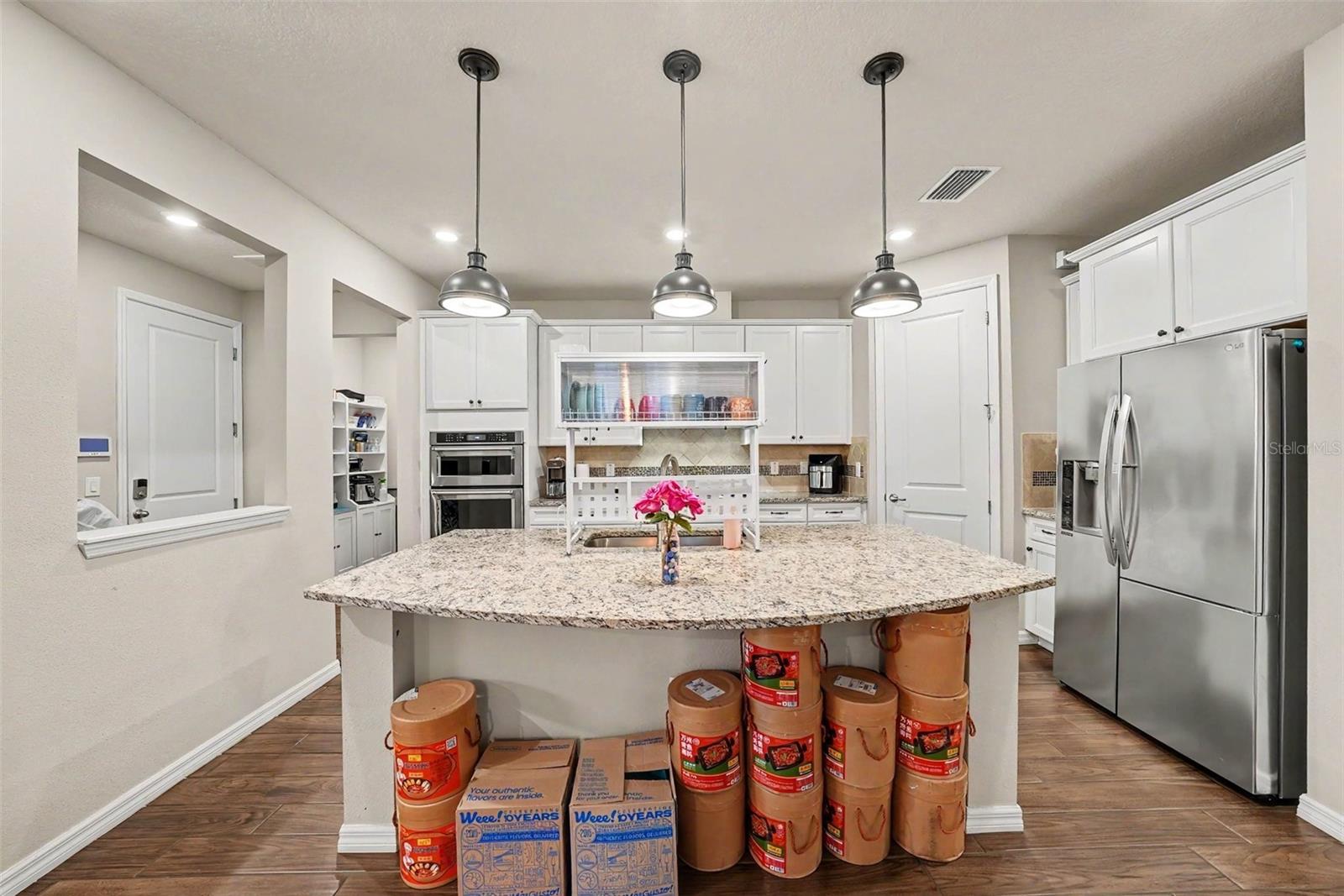 12890 Payton St Property Photo 15