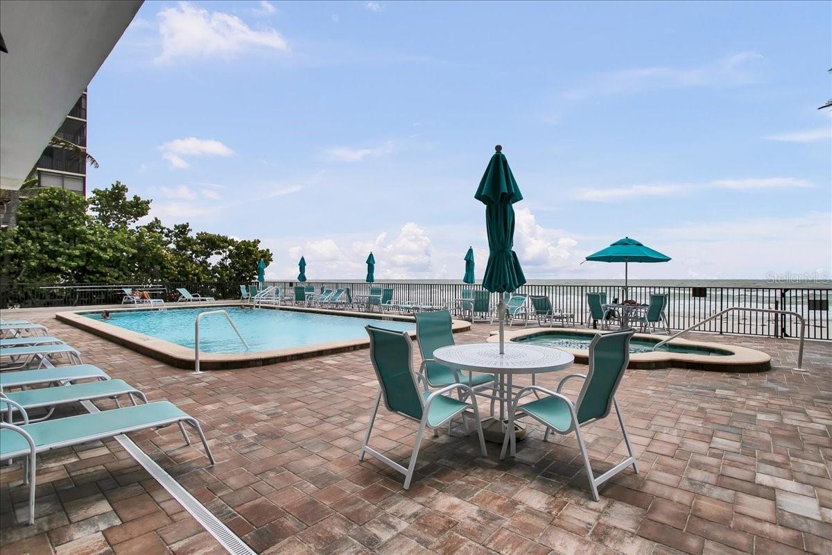 15462 Gulf Blvd #903 Property Photo 3