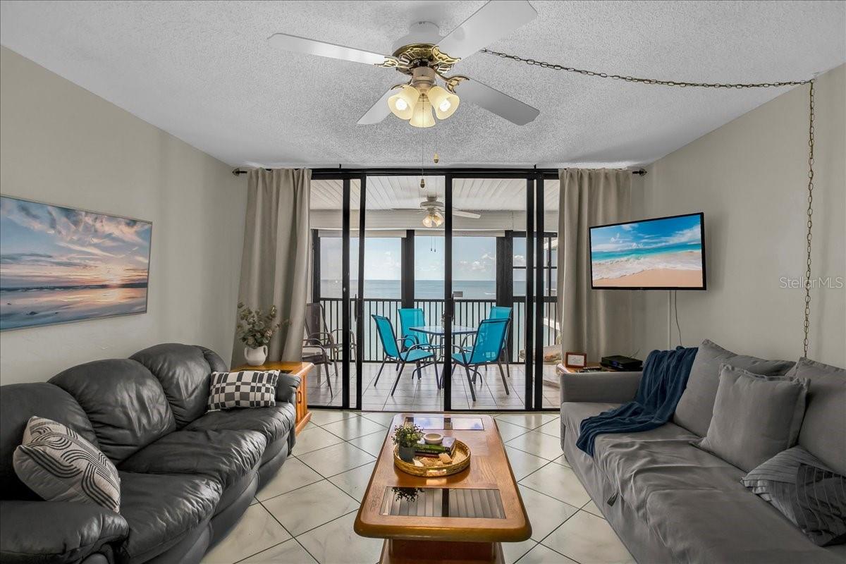 15462 Gulf Blvd #903 Property Photo 12