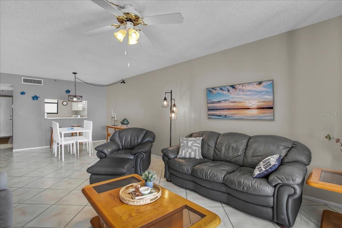 15462 Gulf Blvd #903 Property Photo 13