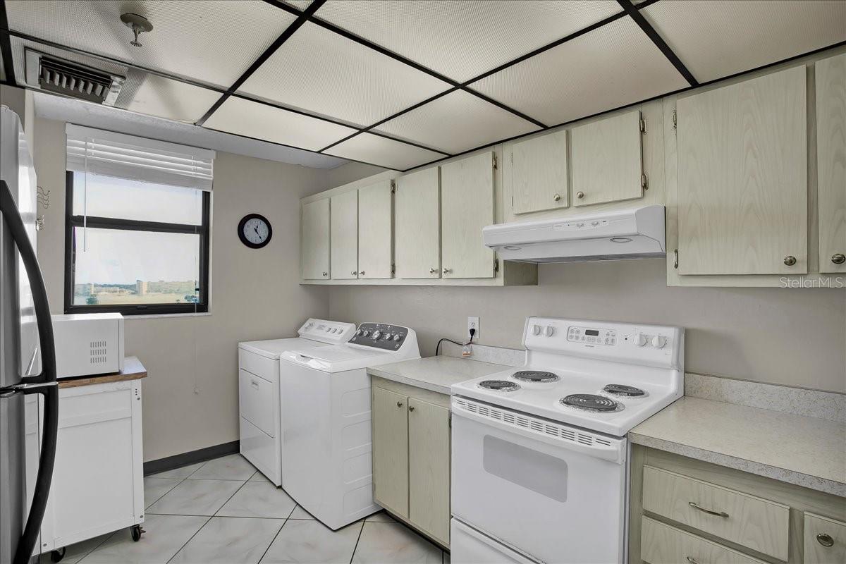 15462 Gulf Blvd #903 Property Photo 24