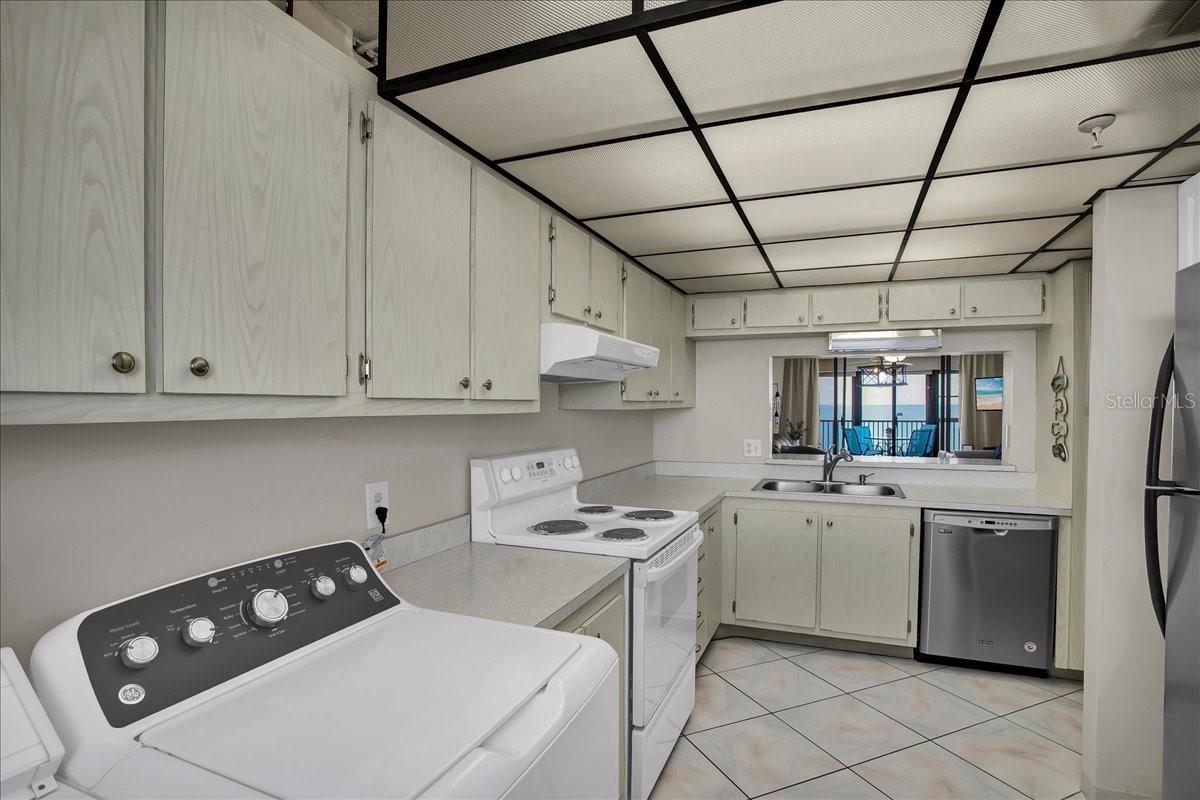 15462 Gulf Blvd #903 Property Photo 26