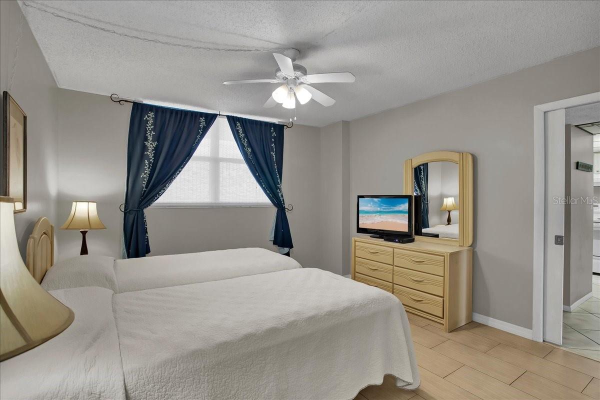 15462 Gulf Blvd #903 Property Photo 41