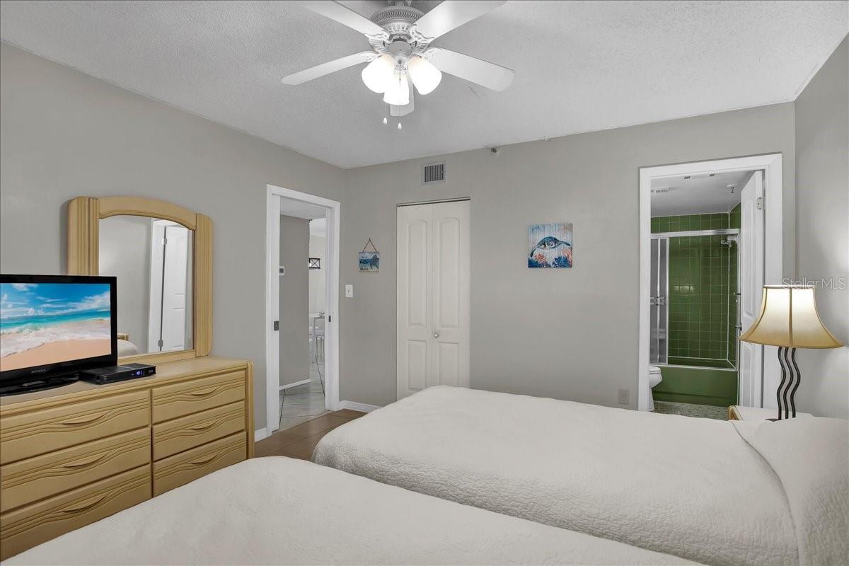 15462 Gulf Blvd #903 Property Photo 42