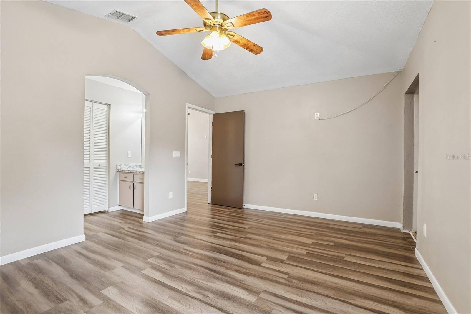 8711 Busch Oaks St Property Photo 9