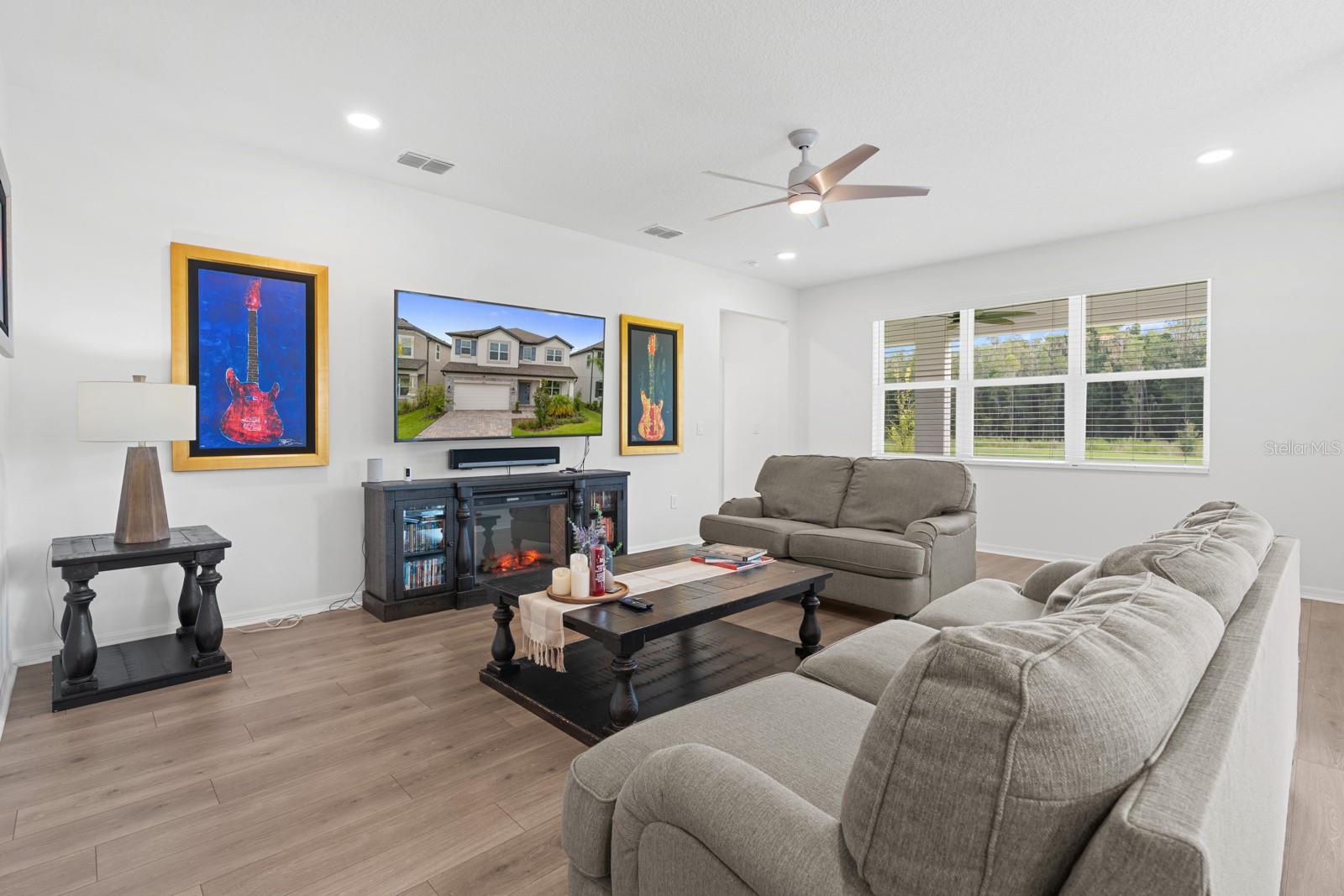 10726 New Morning Dr Property Photo 23