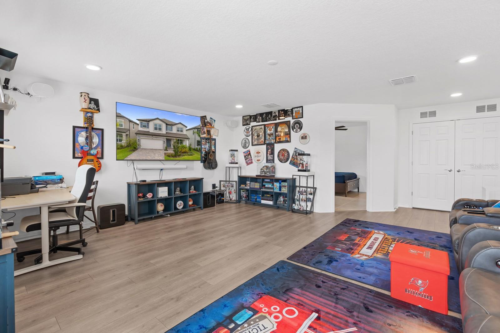 10726 New Morning Dr Property Photo 40