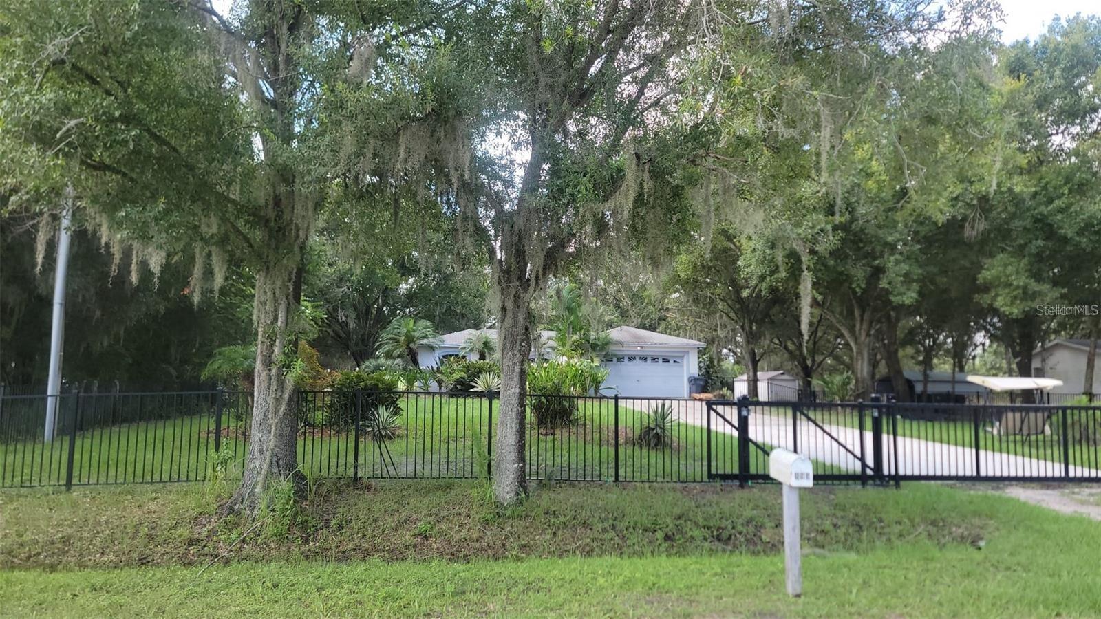 895 KEEN RD Property Photo 1