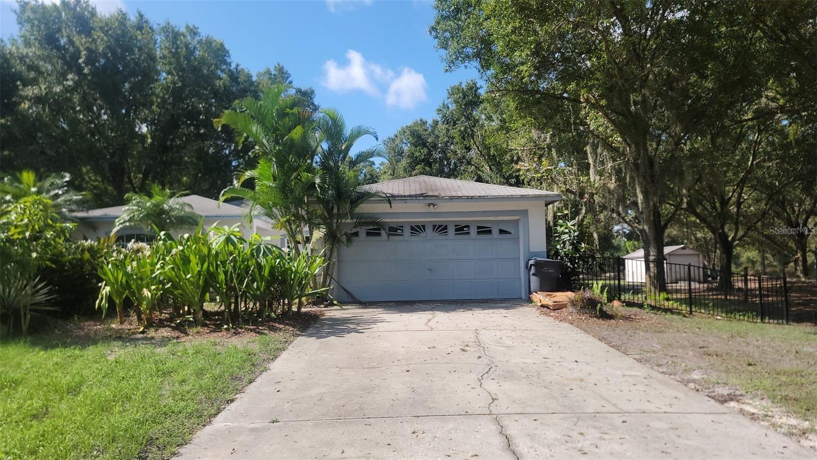 895 Keen Rd Property Photo 2