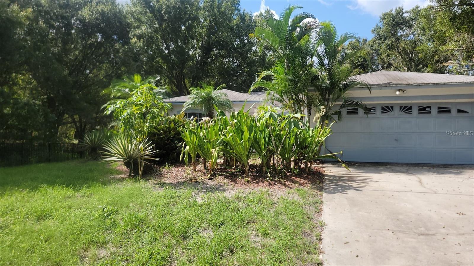 895 Keen Rd Property Photo 3