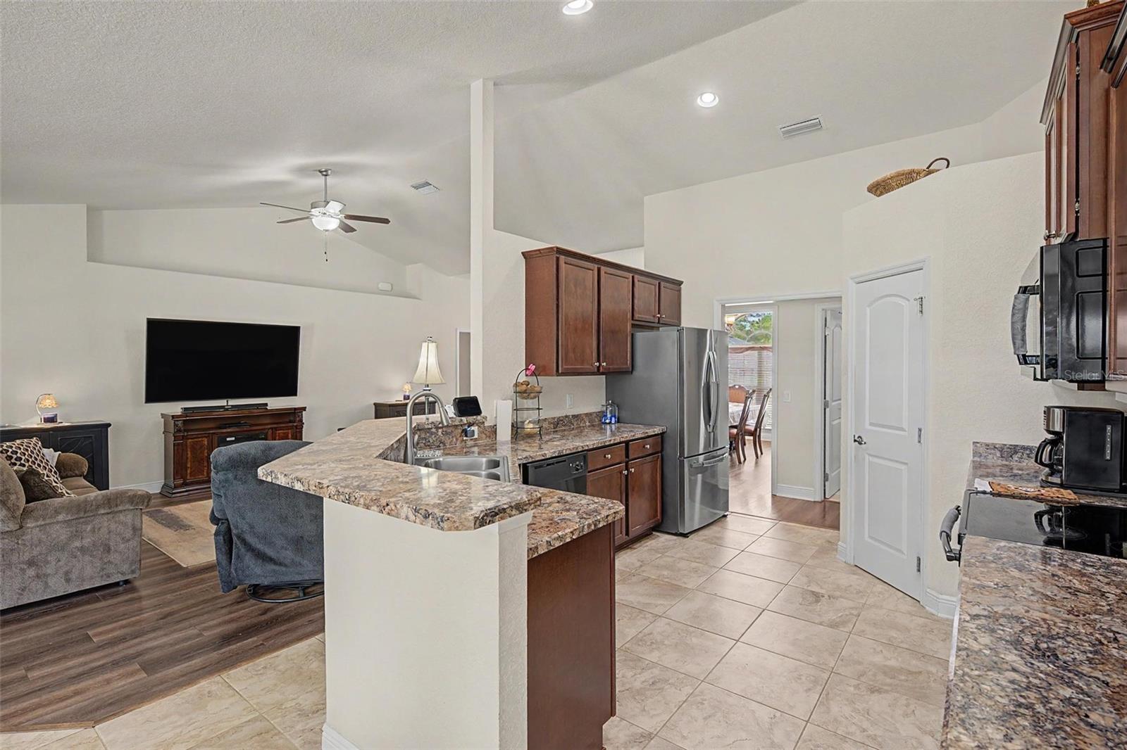 12258 Harris Hawk Rd Property Photo 9