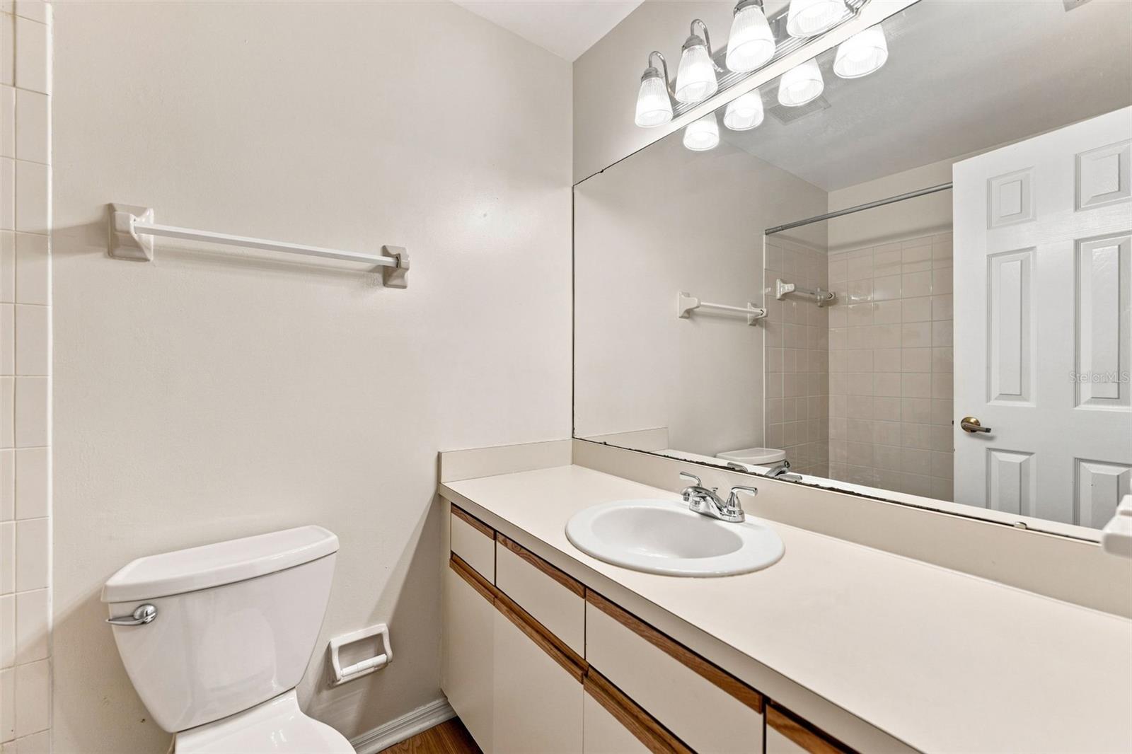 2350 Fletchers Point Cir Property Photo 25