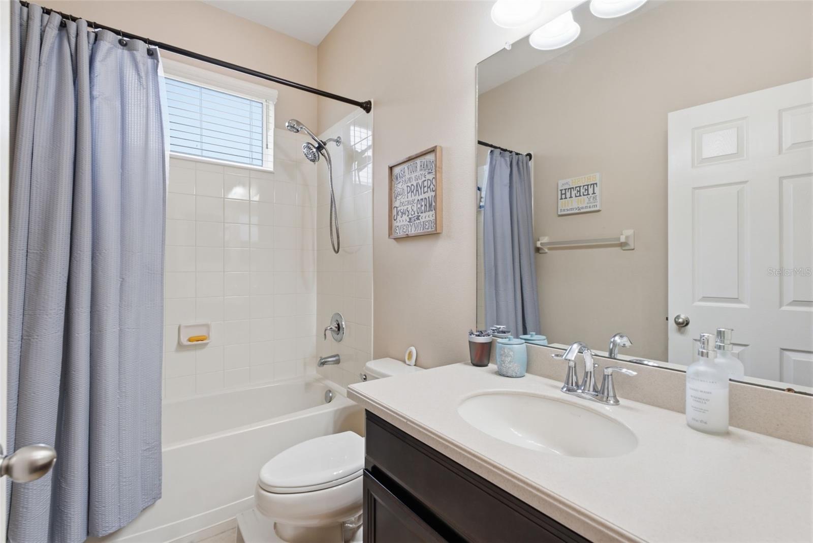 11105 Wembley Landing Dr Property Photo 9