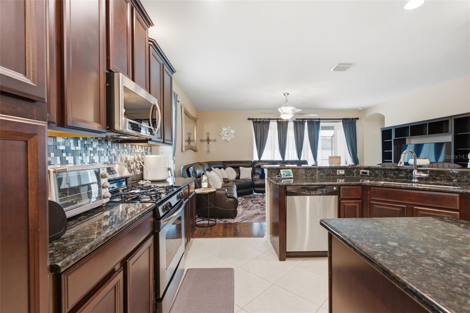 11105 Wembley Landing Dr Property Photo 12