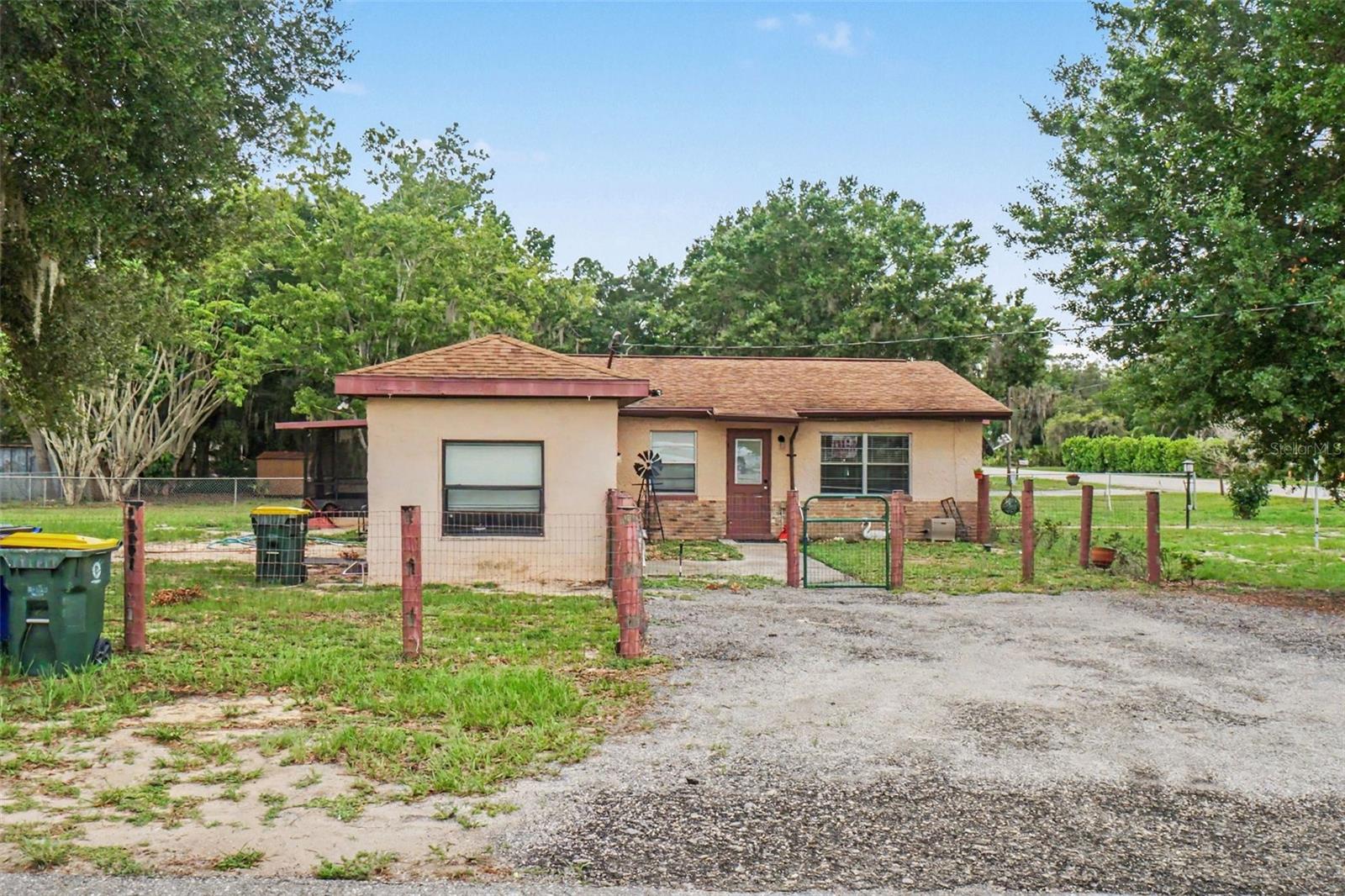 415 LAKE JUNE RD