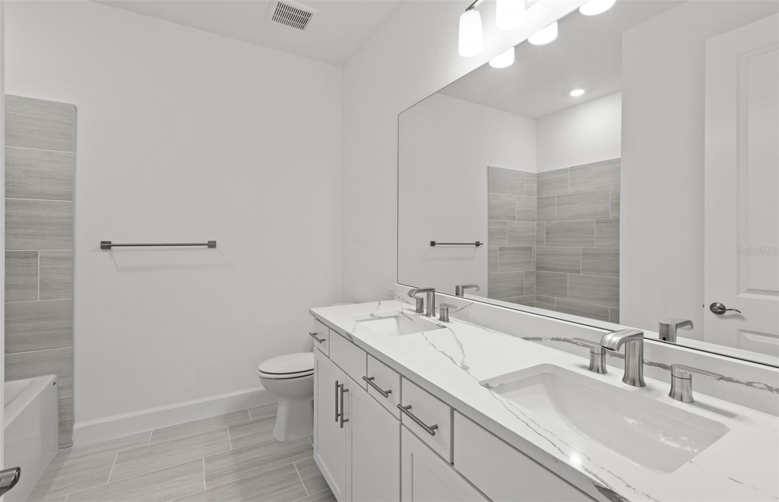 16526 Ennis Pl Property Photo 6