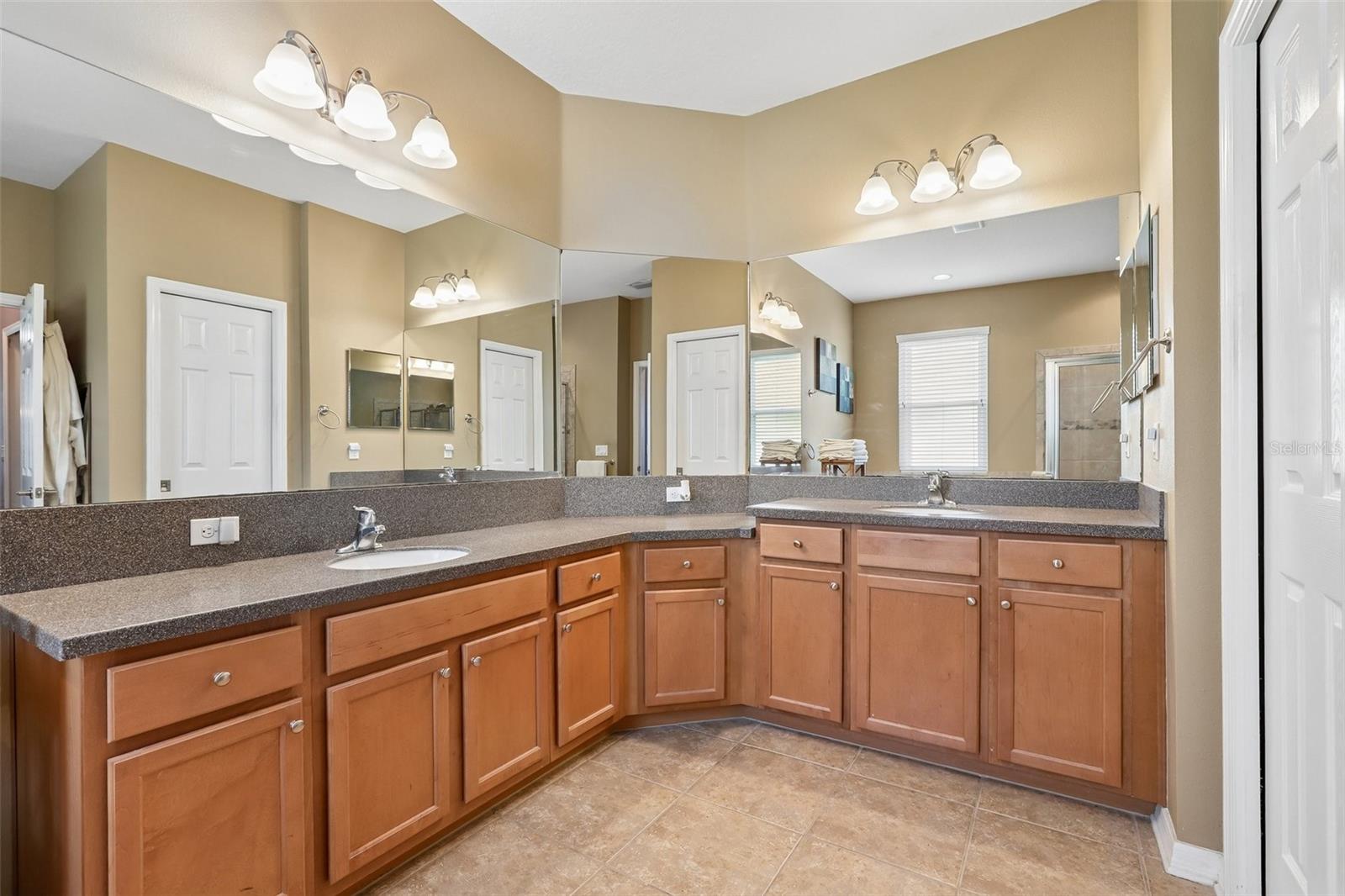 809 Seminole Sky Dr Property Photo 37